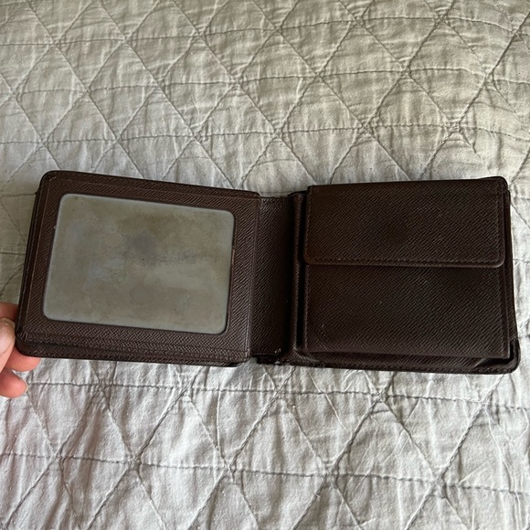 Louis Vuitton Damier Wallet - Picture 9 of 16